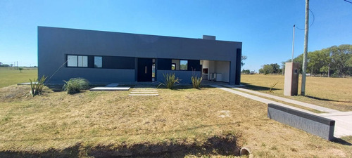Imagen 1 de 12 de Casa En Venta En Berisso Fincas La Soñada - Dacal Bienes Raices
