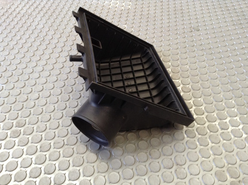 Tapa Filtro Aire Jeep Liberty 3.7 Aut Mod 08-12 Original (Usado)