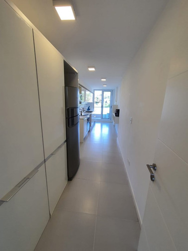Imagen 10 de 25 de Apartamento En Venta De 3 Dormitorios En Playa Mansa (ref: Lij-5157)