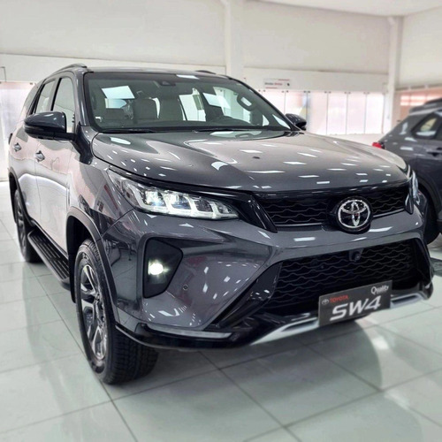 Toyota Hilux SW4 2.8 D-4D TURBO DIESEL DIAMOND 7L 4X4 AUTOMÁTICO