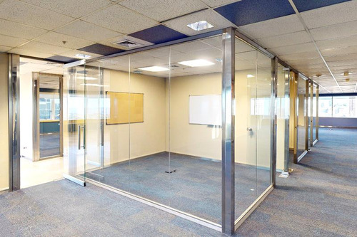 Laminar Plaza | Oficina En Impecable Estado | Excelentes Vistas - Disponibilidad Inmediata.