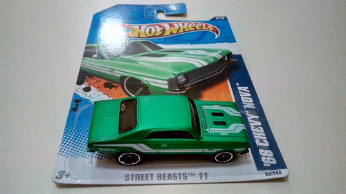 1:64 Hw '11 Street Beasts - '68 Chevy Nova