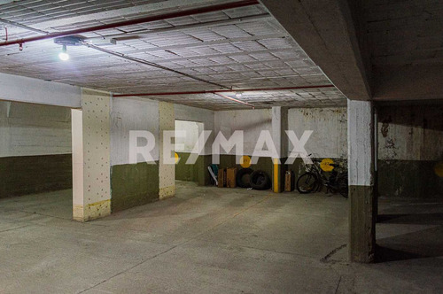 Dpto 2 Dorm. + Cochera Centro Nqn En Venta!