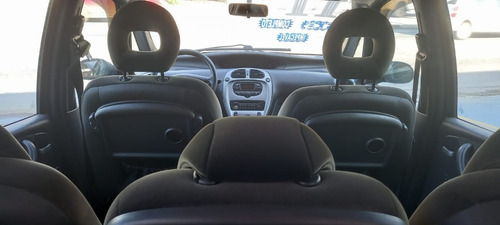 Imagem 13 de 15 de Citroen Xsara Picasso 1.6 Ano 2011