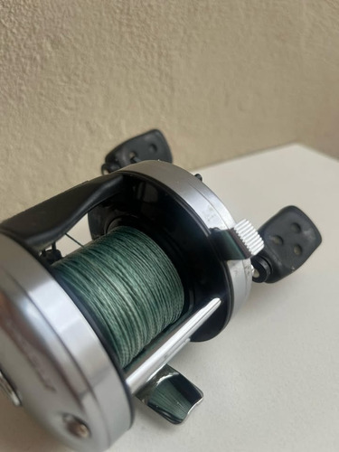 Carrete De Pesca Ambassadeur Classic C3 5500 De Abu Garcia Plateado Derecho (Usado)