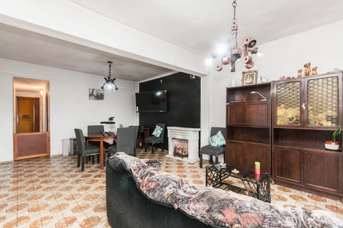 Venta Galpon C/2 Dpto.de 3amb.patio.terraza. 130m2