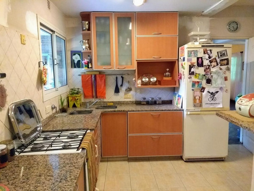 Muy Buena Casa En Bermudas Barrio Cerrado Lote Interno En Boulevard. Parte Ladrillo Visto.