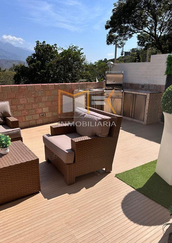 Apartamento De 120m2 Con Terraza. Urbanización Parque Caiza
