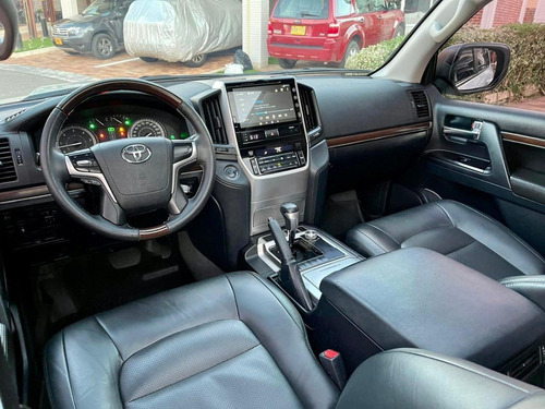 Toyota Sahara Lc200 Vxr Árabe 4.5 Turbo Diésel 4x4 Mod 2017