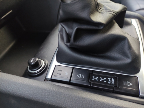 Imagen 15 de 21 de Volkswagen Amarok 2014 2.0 Cd Tdi 4x4 Highline Pack C34