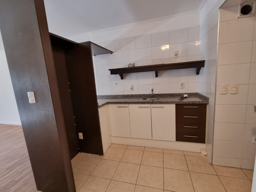 Imagen 1 de 14 de Lindo Apto A Pasos Del Parque En 21 De Septiembre Y A Mts De Ellauri. 1 Dormitorio 55 Mts Reales Al Frente Y Contra Frente Edif. Con Vig. 24 Losa Individual Bbcoa Solo Porto O Sura. Gc7000