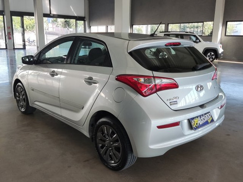 Hyundai HB20 HB20 1.6 COMFORT PLUS 16V FLEX 4P AUTOMÁTICO
