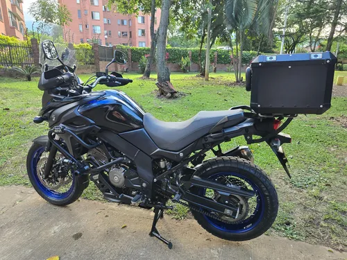Suzuki Vstrom 650 Xt 2023 Negra Como Nueva Unico Dueño