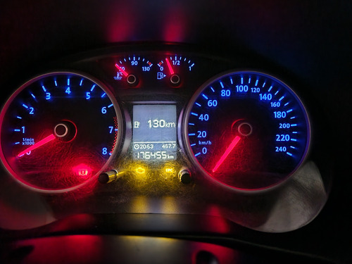 Volkswagen Voyage 1.6 Highline 101cv