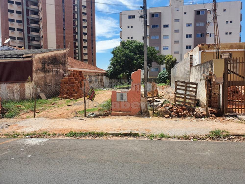 Imagem 2 de 3 de Terrenos - Ref: V16829