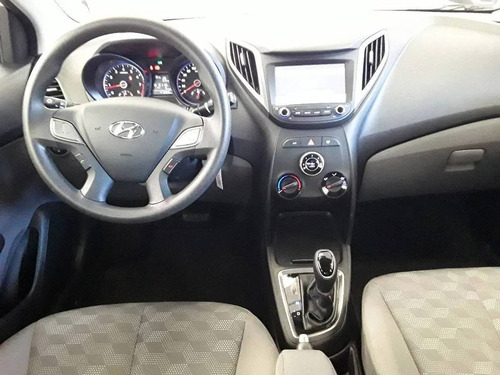 Imagem 2 de 8 de Hyundai Hb20s 1.6 Comfort Plus 16v Flex 4p Automático