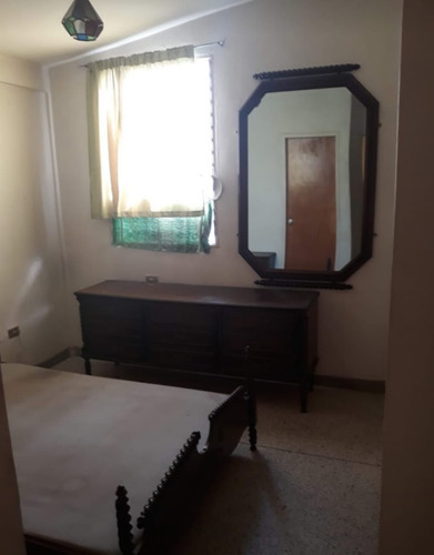 Imagen 3 de 8 de Noreida Delgado +58 414-1431887 / Casa A Remodelar En Calle Cerrada Prebo Ii, Sabana Larga Valencia.