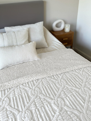 Frazada Invierno Amelie Doble Corderito Jacquard 1 1/2 Plaza 160x220 Cm Color Natural - Pret