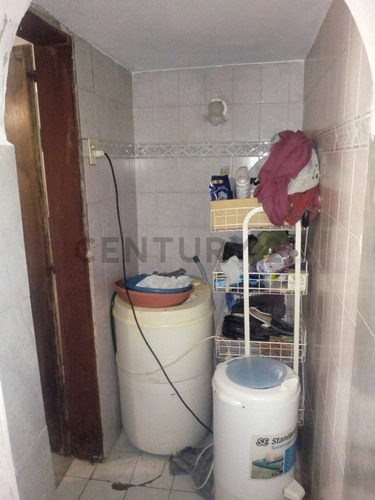 Casa A La Venta Interna De 2 Dormitorios En Santa Fe.