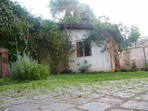 Imagen 29 de 30 de Excelente Chalet En Venta -zona Residencial Castelar Norte- 5 Ambientes- Toma Menor Valor