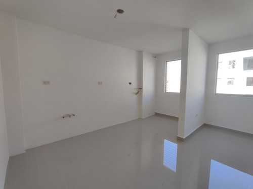 Apartamento A Estrenar En Res. Río Caroní Ii, Urb. Paraparal. A179.