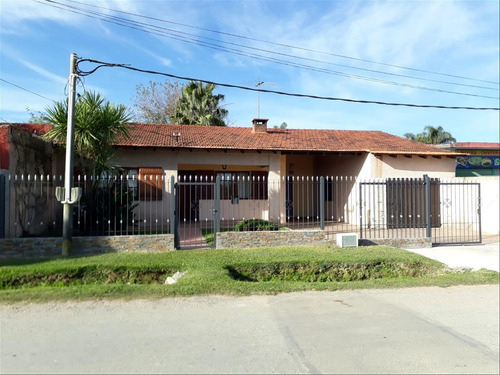4 Dormitorios Casa Barros Blancos