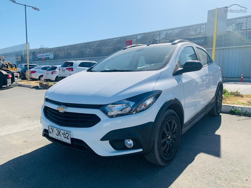 Chevrolet Onix Activ (full Con Barras, Defensas, Alto)