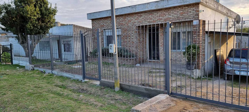 Imagen 4 de 12 de Rejas Puertas Rejas Y Cerramientos En Hierro Y Madera