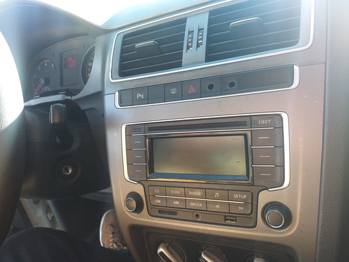 Imagem 8 de 9 de Volkswagen Spacefox 2018 1.6 Trendline Total Flex 5p