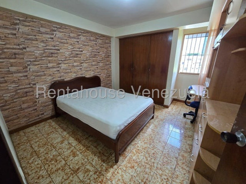 Apartamento En Venta,los Cedros Mls #25-17161 Sc
