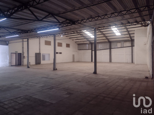 Venta Bodega 7 Ambientes Colima Centro