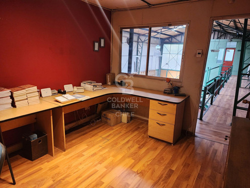 Bodega Con Oficinas En Ubicación Estratégica
