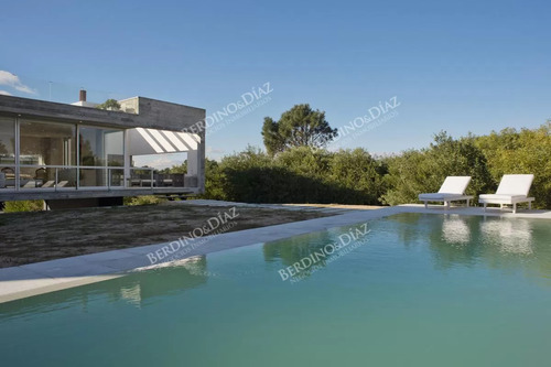 Casa Espectacular Estilo Moderno En Arenas De Jose Ignacio