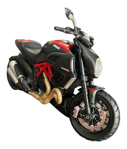 Motocicleta A Escala 1:12 Ducati Diavel Carbon Maisto