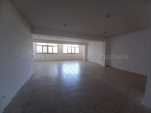 Edificio En Venta / Municipio Guaicaipuro Los Teques Yo 25-15970