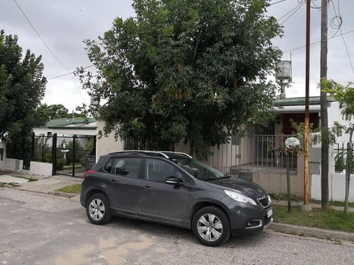 Imagen 2 de 23 de Casa De Dos Dormitorios, Un Baño, Escritorio, Amplio Jardin