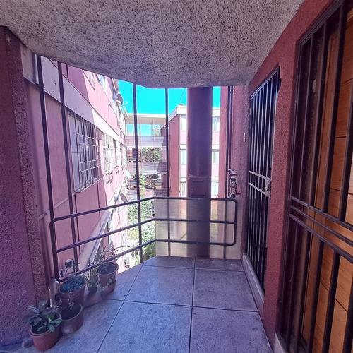 Departamento En Venta De 2 Dorm. En Santiago