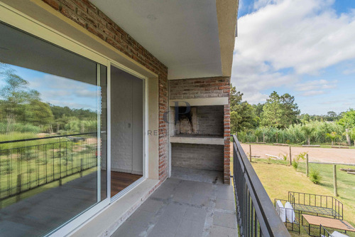 Apartamento 2 Dormitorios Con Parrillero En Haras Del Lago