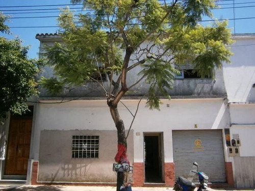 Inmueble Integrado Por 2 Deptos. P/reciclar, De 3 Amb., Idea