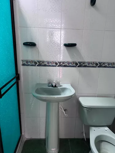 Casa En Popayan Barrio Cadillal , Como Nueva 4 Habitaciones, Dos Baños , Sala , Comedor ,patio , Lugar De Ropas En Segundo Piso.