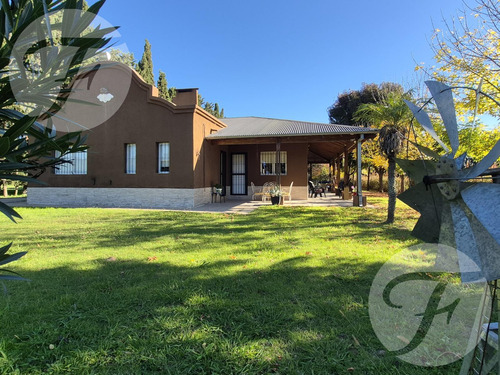 Casa Quinta En Venta Barrio Los Azahares, San Pedro