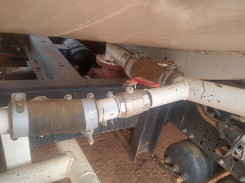 Mb 2730/19 6x4 Com Pipa De 20.000 Litros 9.227km