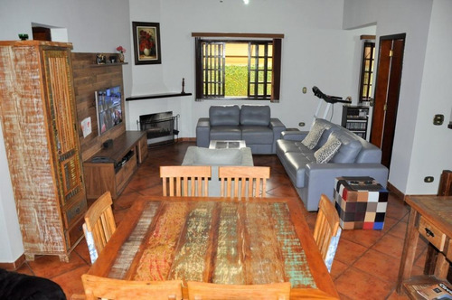 Imagem 7 de 25 de Casa Térrea Com 3 Suites E Piscina - Ca0718