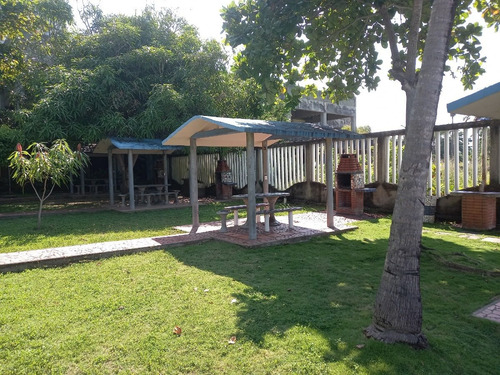 Imagen 7 de 12 de Apartamento Tipo Estudio Con Piscina