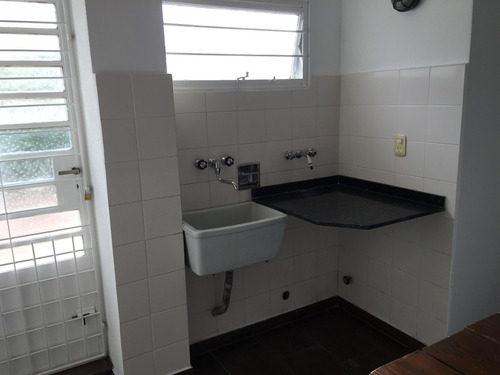 Casa En Triplex 6 Ambientes Cochera - Terraza - Parrilla