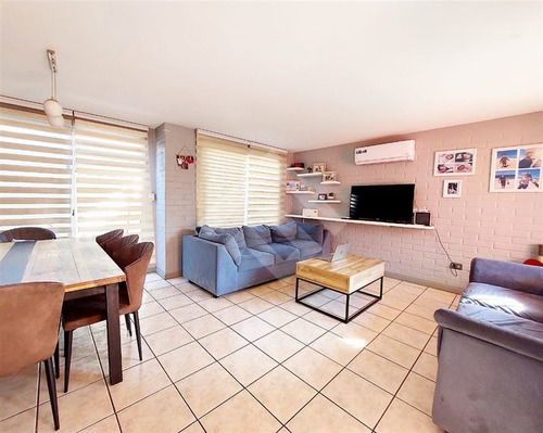 Imagen 2 de 16 de Casa En Venta De 3 Dorm. En Maipú