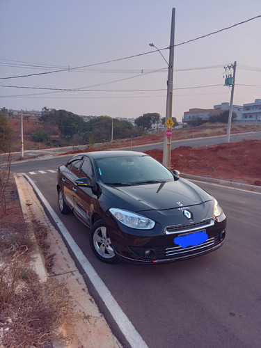 Renault Fluence 2.0 Dynamique Hi-flex 4p