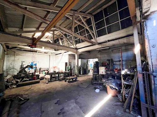 Nou // Maestranza En Funcionamiento (78404)