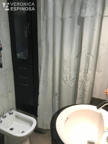 Casa De Tres Ambientes En Venta, Isidro Casanova. Sobre Lote De 11 X 20 En Excelente Estado!