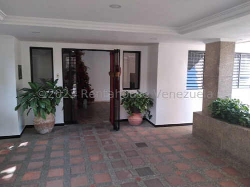 Amplio Apartamento Completamente Equipado, Cuenta Con Gran Distribución, Áreas De Faena Separadas 23-18354 Eloisa Mejia